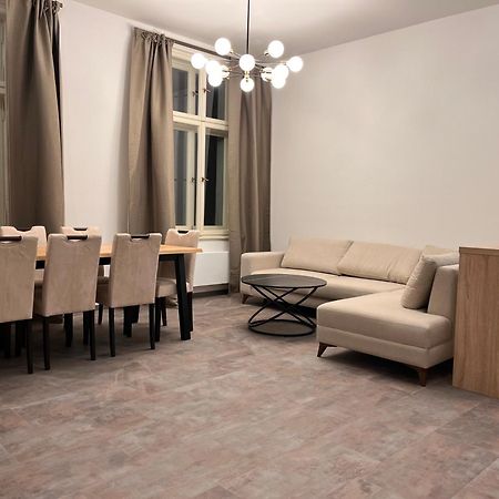 Pearl Bee Deluxe Suites Plzeň Eksteriør bilde