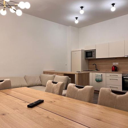 Pearl Bee Deluxe Suites Plzeň Eksteriør bilde