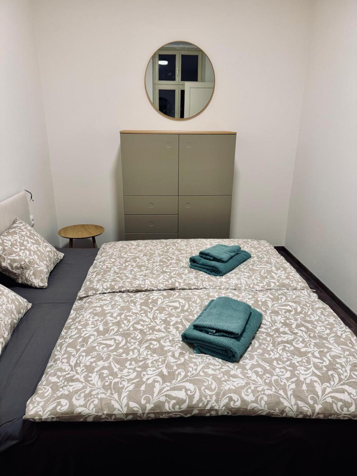 Pearl Bee Deluxe Suites Plzeň Eksteriør bilde