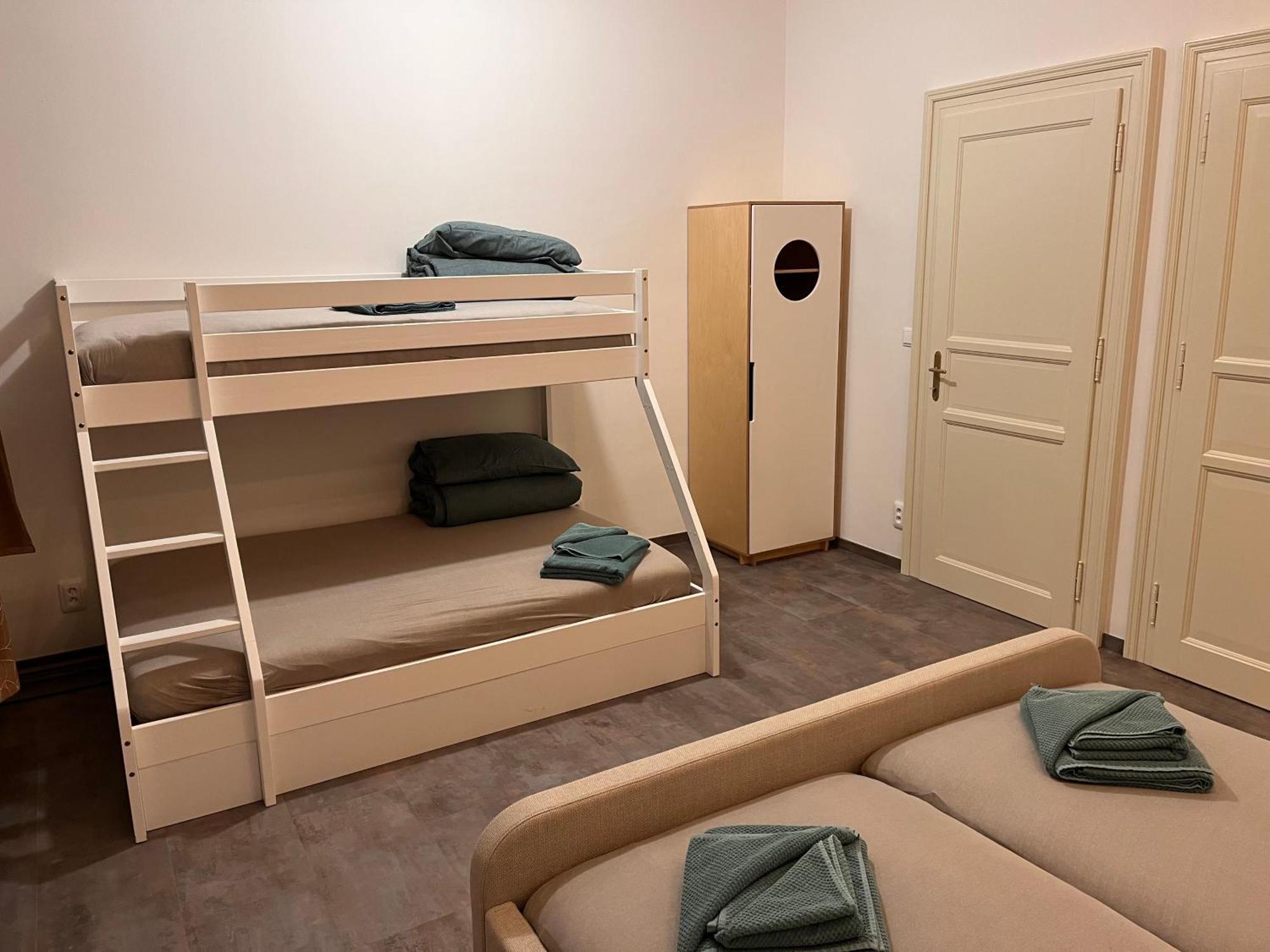 Pearl Bee Deluxe Suites Plzeň Eksteriør bilde